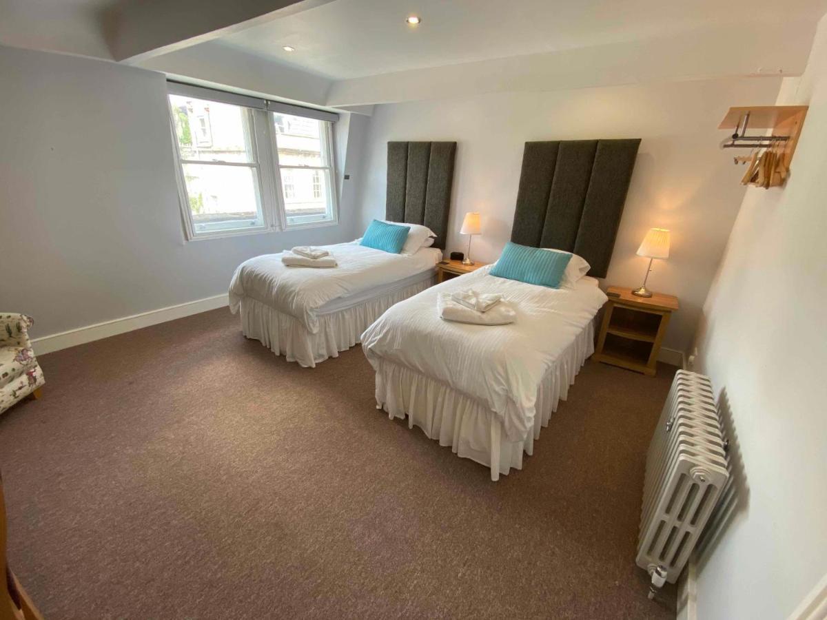 Bath Roof Terrace Apartment, City Centre, Sleeps Up To 8 Kültér fotó